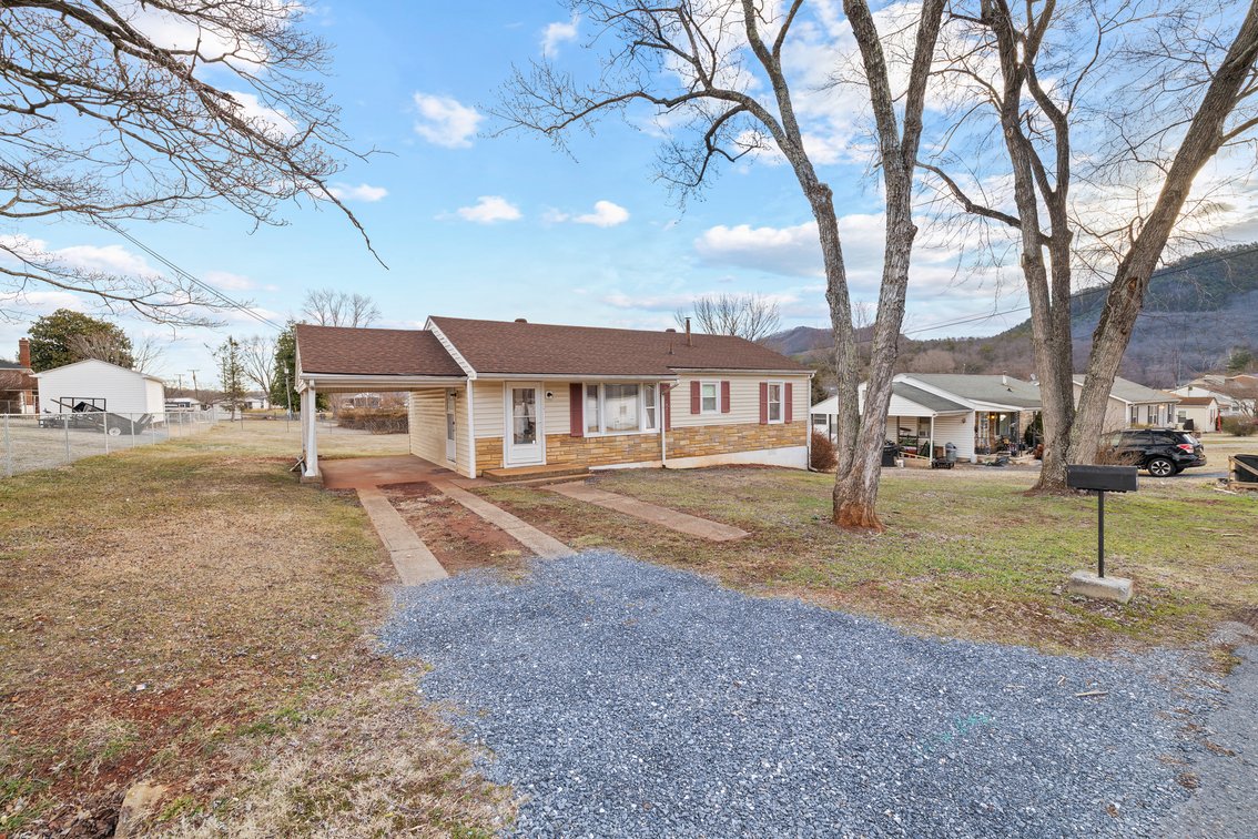 Image for 3 Bed / 1 Bath Home in Buena Vista