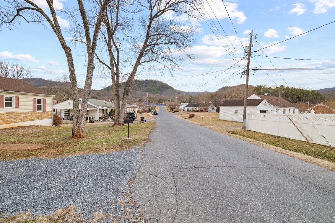 Image for 3 Bed / 1 Bath Home in Buena Vista