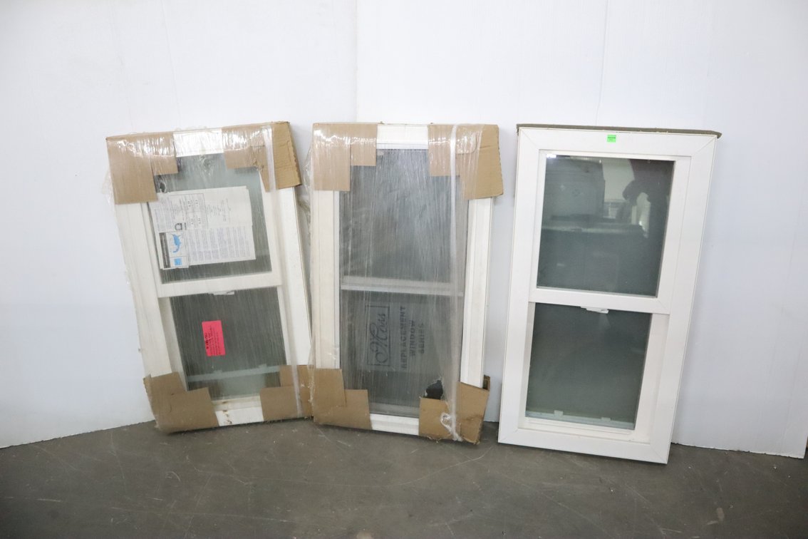 (3) Moss Windows