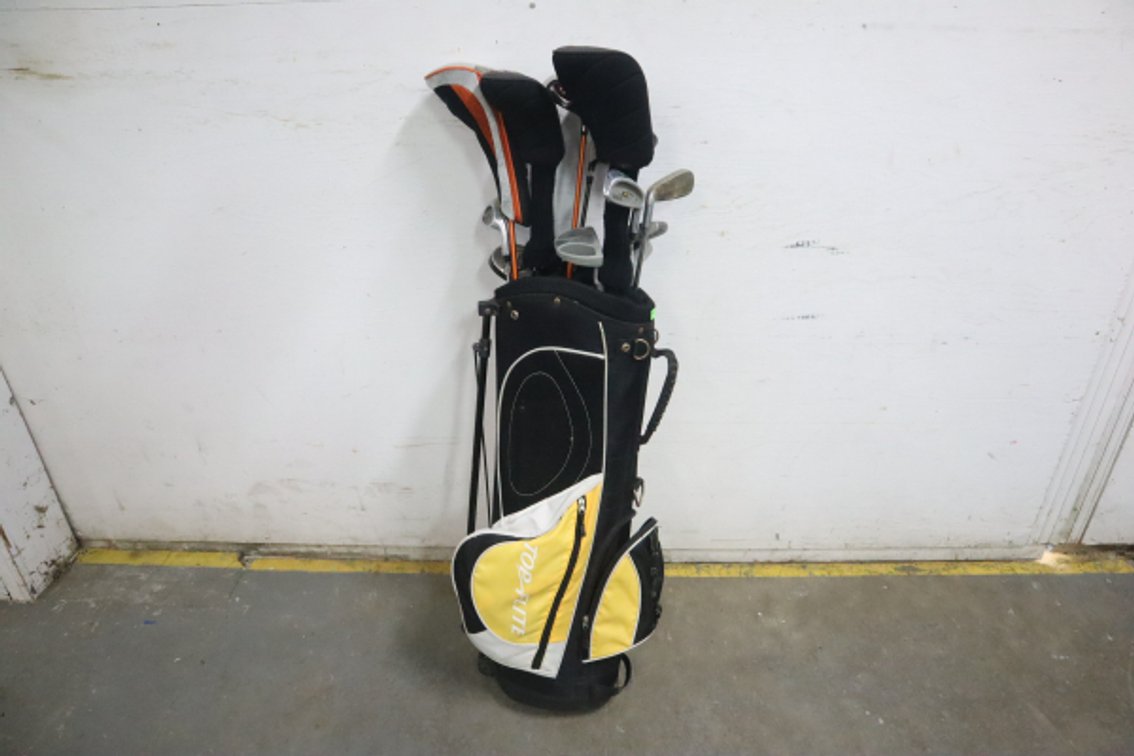 Golf Bag With Clubs