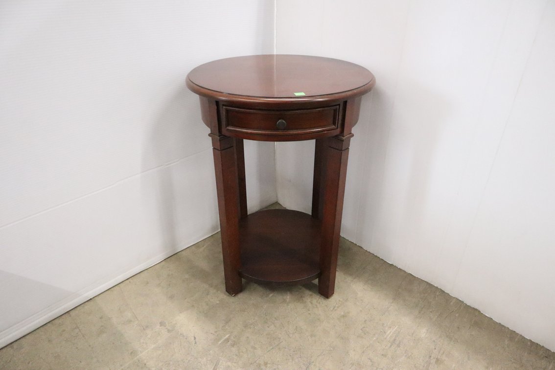 Oval Lamp Table