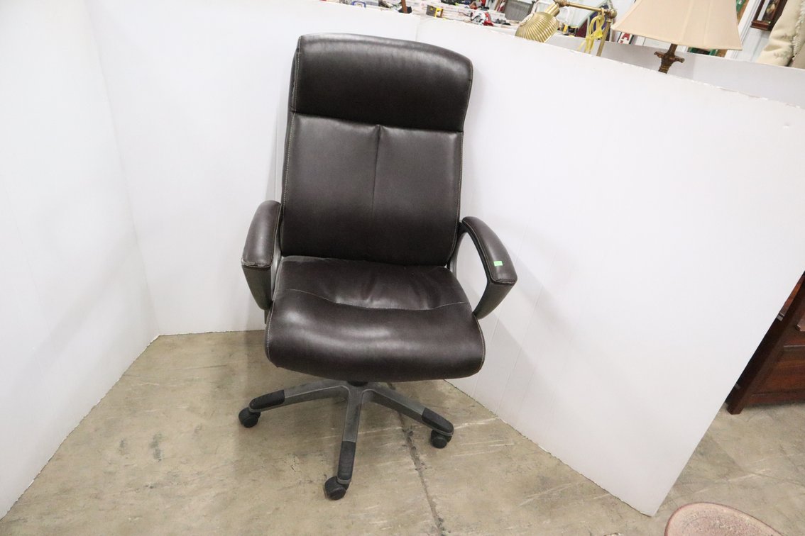 Adjustable office Chair