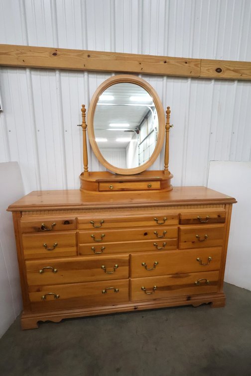 Bassett Dresser