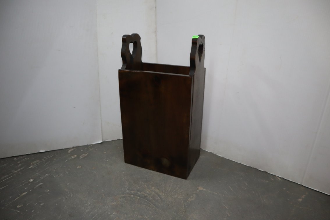 Primitive Style Bin