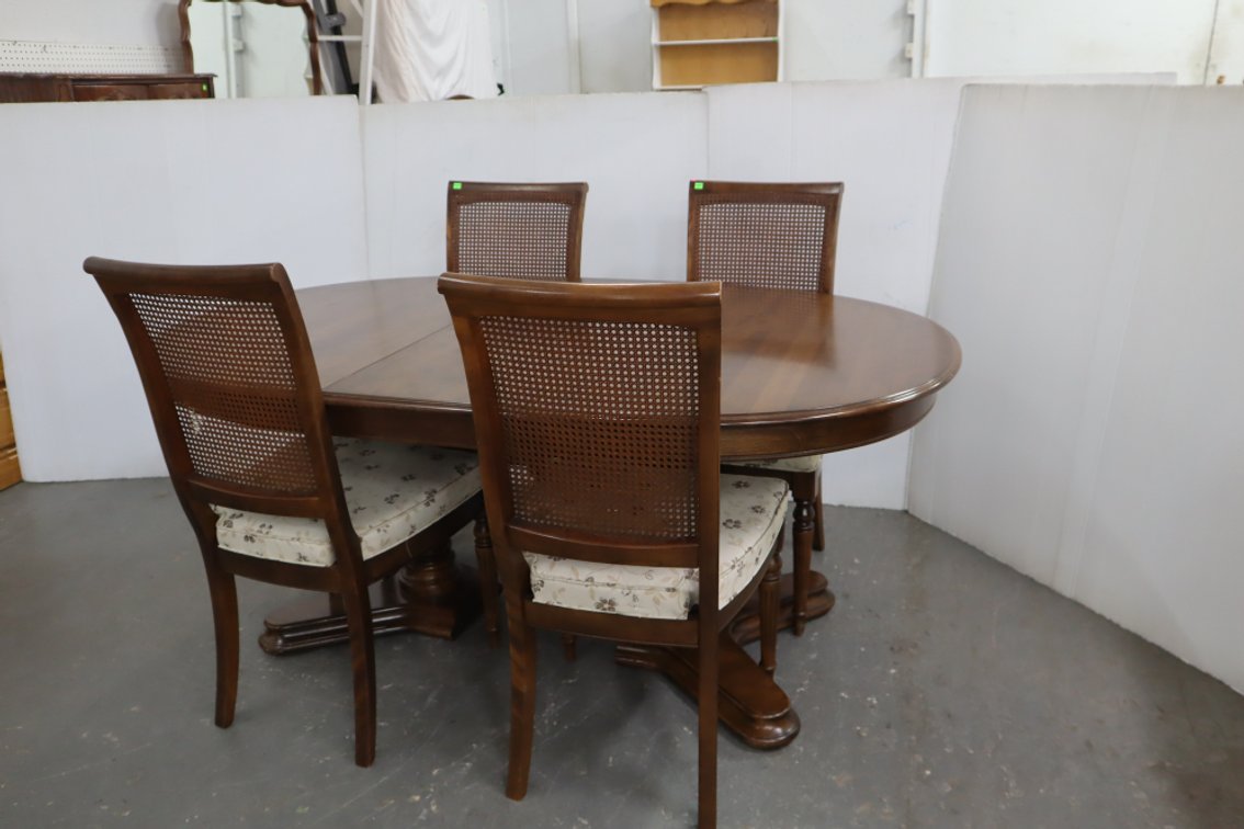 Ethan Allen Dining Table Set