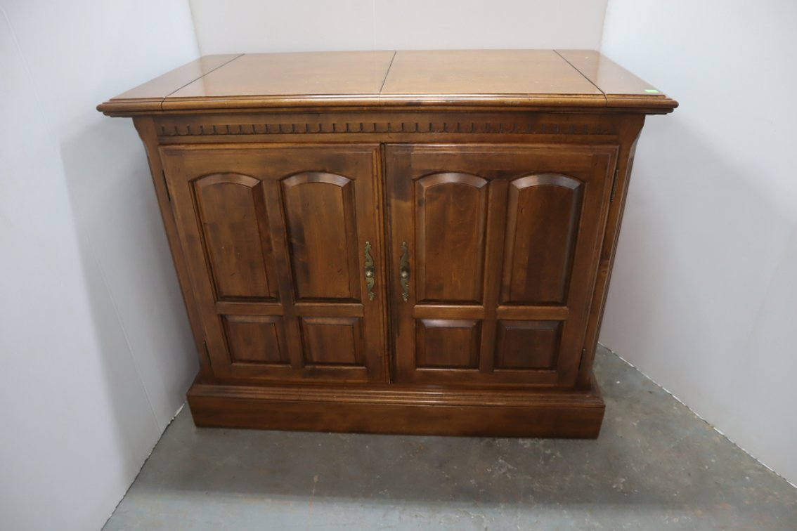 Ethan Allen Flip Top Server Buffet