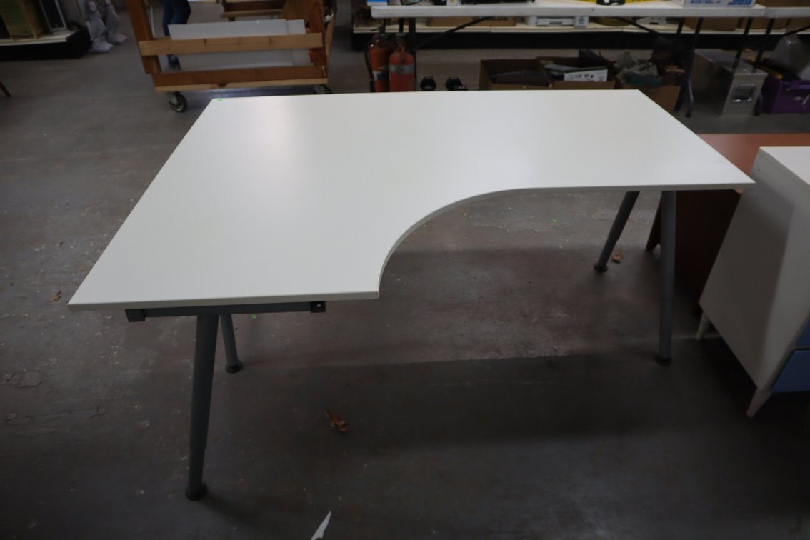 Corner Craft Table
