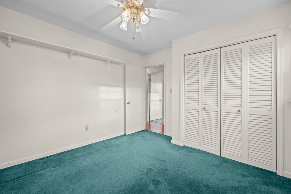 Image for Stuarts Draft Real Estate Auction