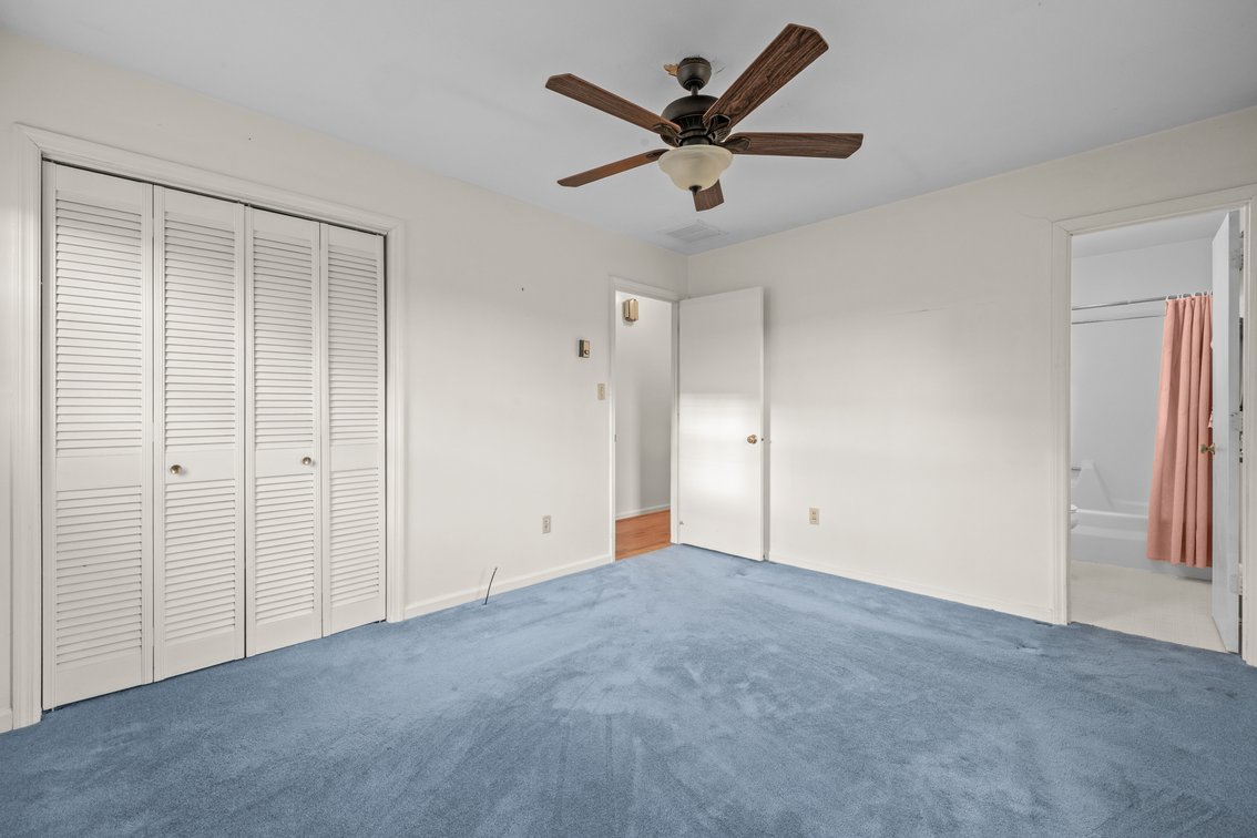Image for Stuarts Draft Real Estate Auction