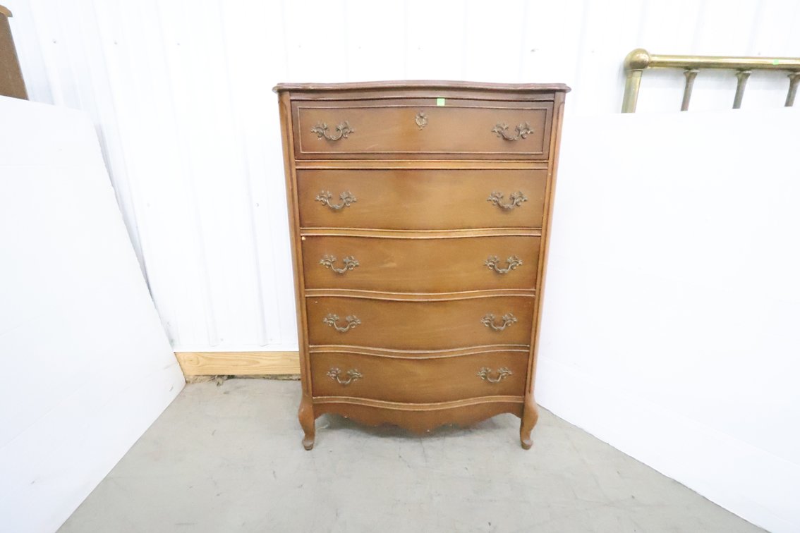 Bassett Chest of Drawers
