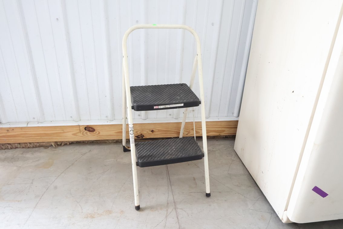 Folding Step Ladder