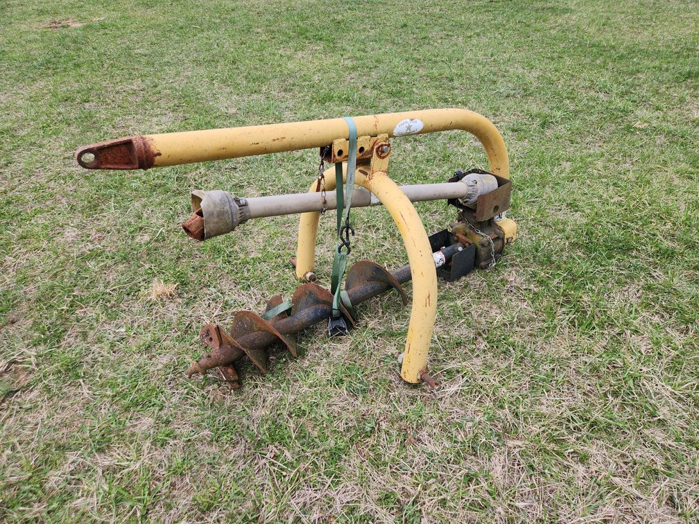 Post hole digger