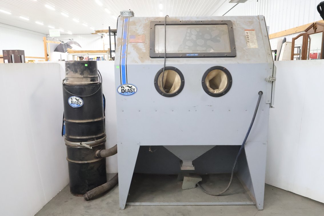 Abrasive Blast Cabinet