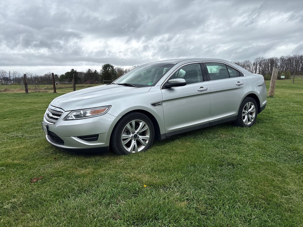 2012 Ford Taurus, 31k Miles, AWD