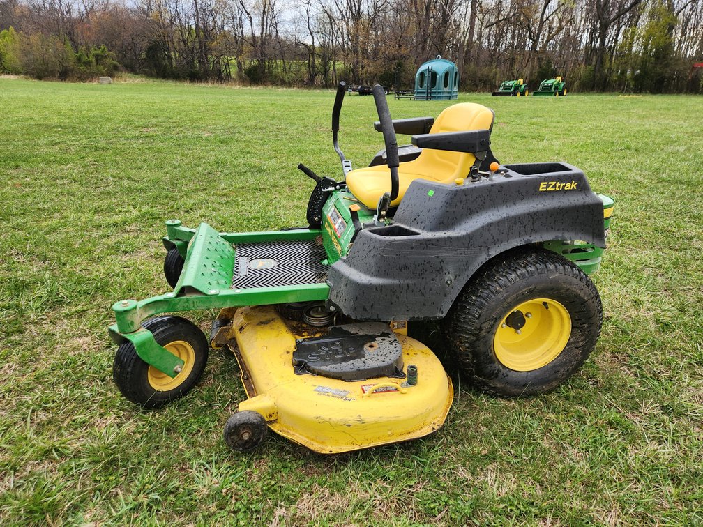 John Deere Zero Turn Mower