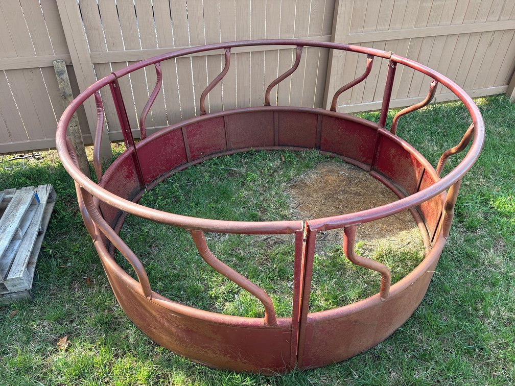 Round Bale Feeder