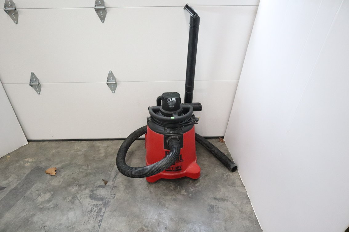 Dirt Devil Wet/Dry Vac