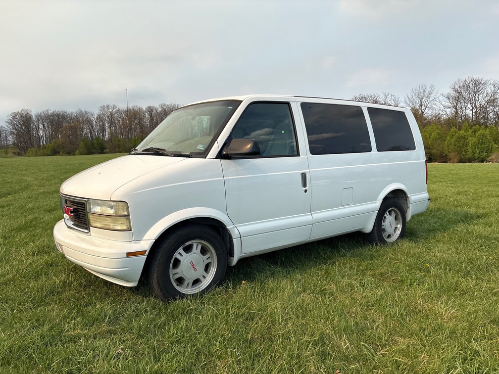 2004 GMC Safari Van