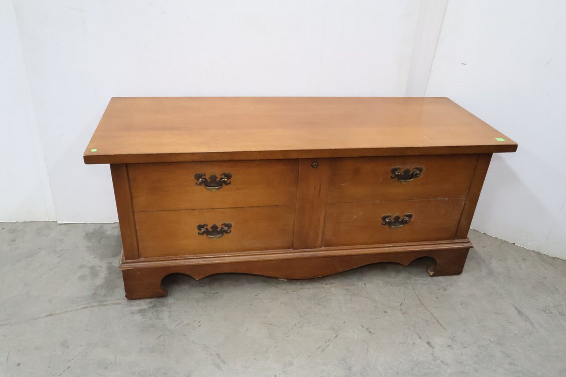 Lane Cedar Chest