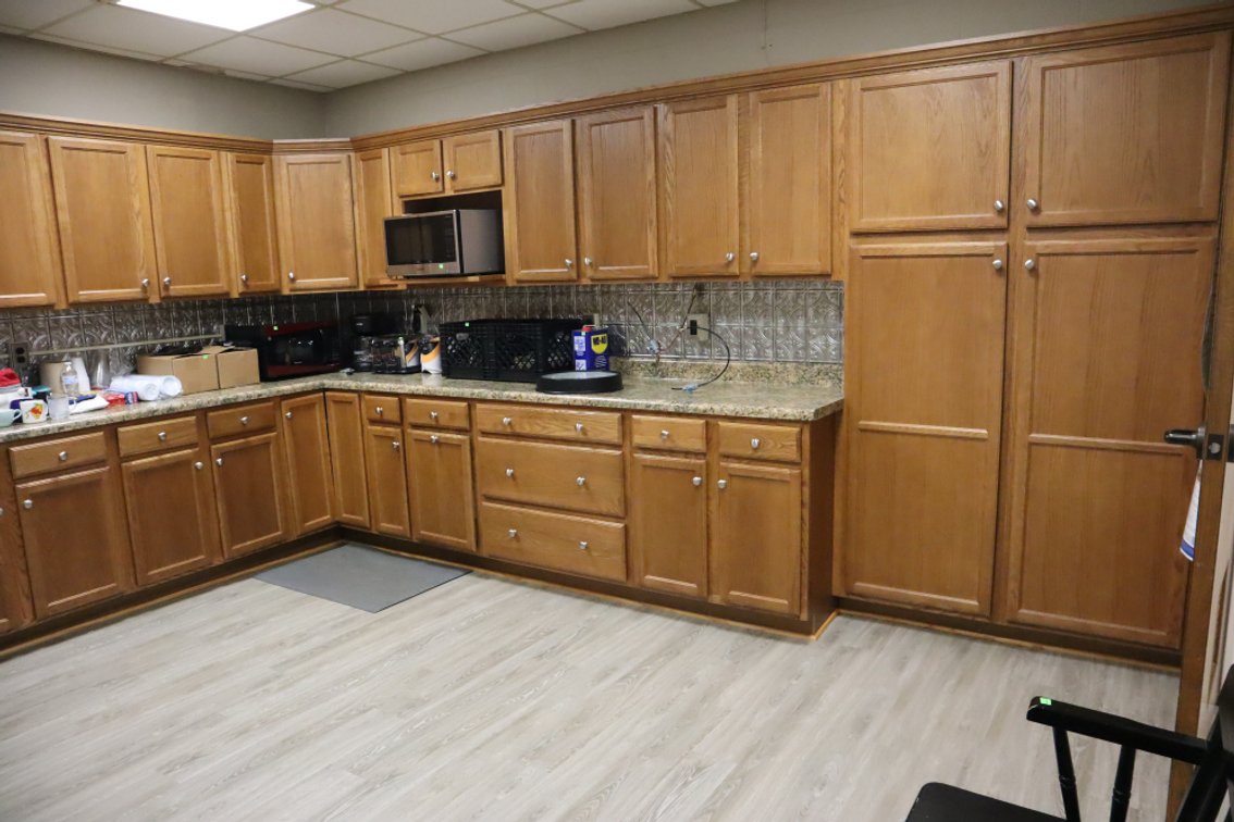 Kitchen Cabinets and Countertop