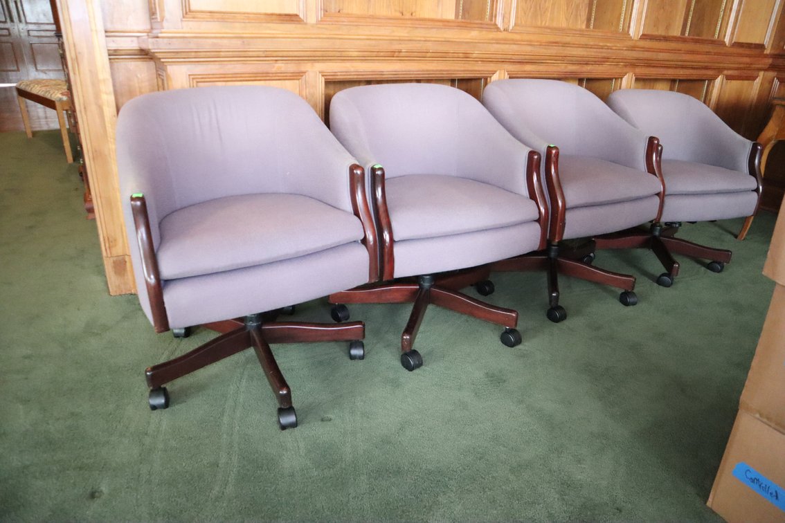 (4) Swivel, Tilt Chairs