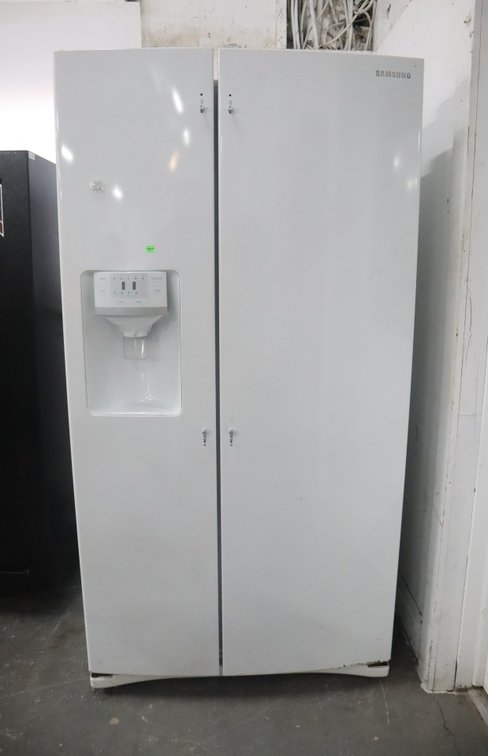 Samsung Side By Side Refrigerator, Works