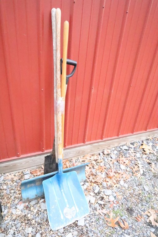 Snow Shovels, Spade Shovel