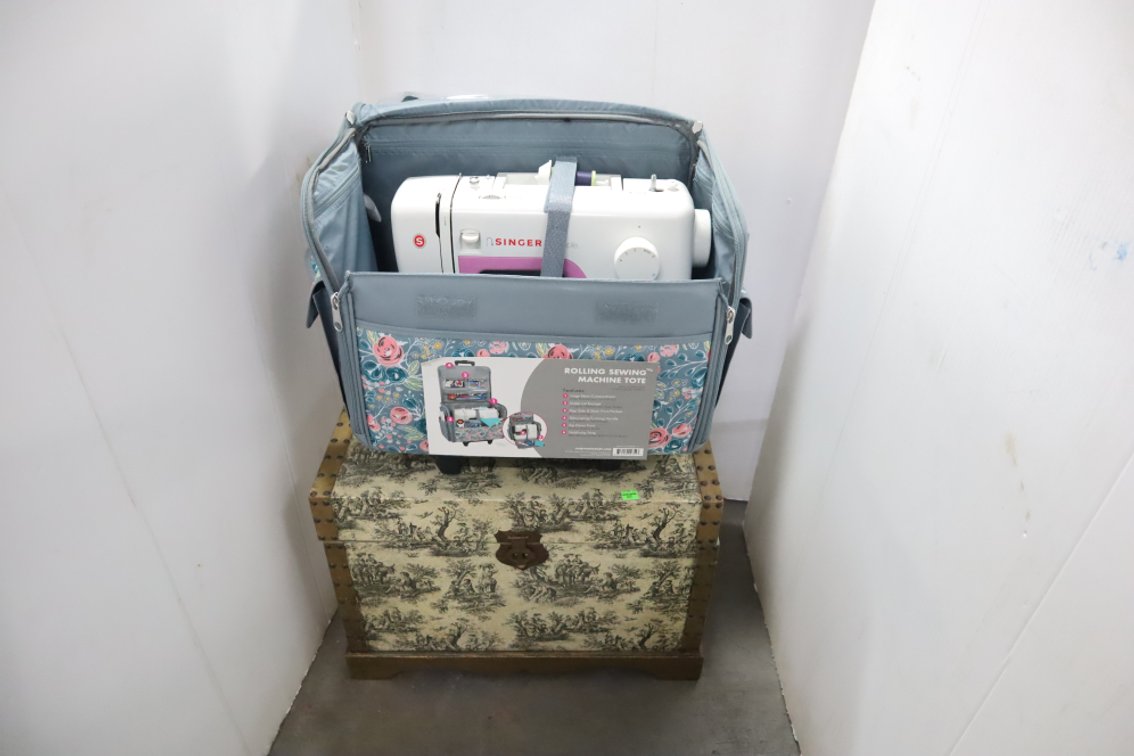 Singer Sewing Machine With Sewing Machine Tote and A Box Chest