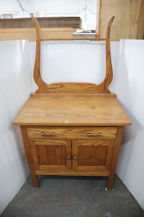 Oak Wash Stand With Towel Bar