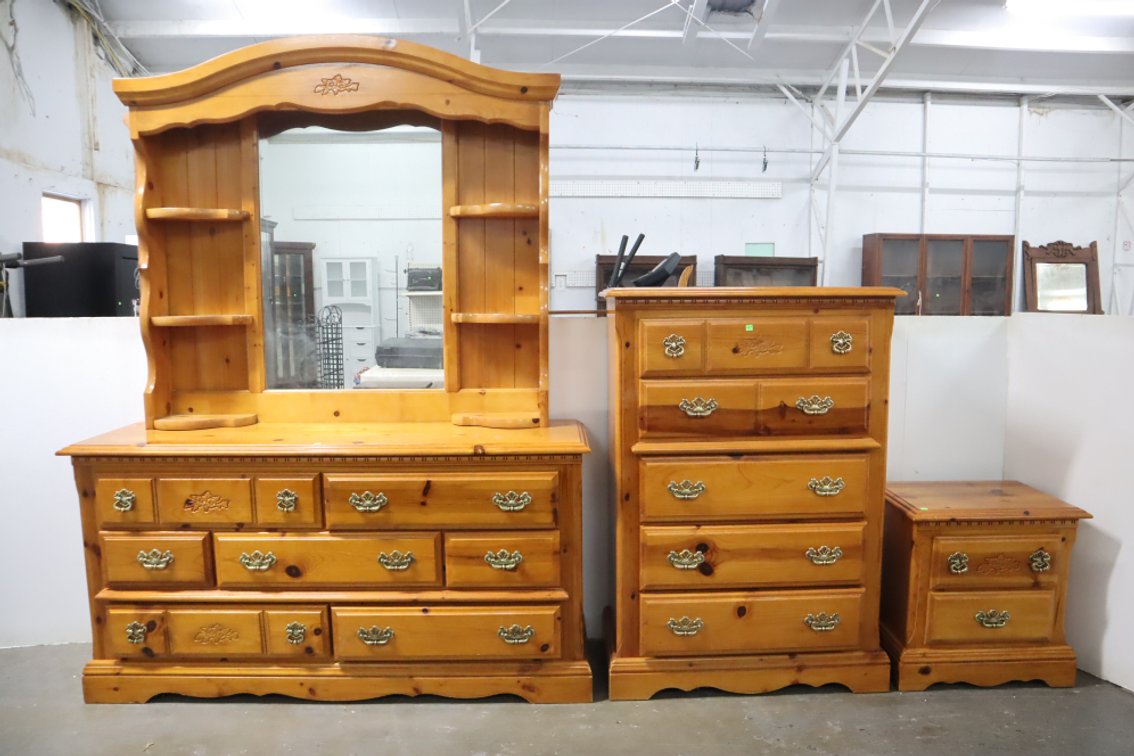Pine Bedroom Furniture Set, Dresser, Chest of Drawers and Nightstand