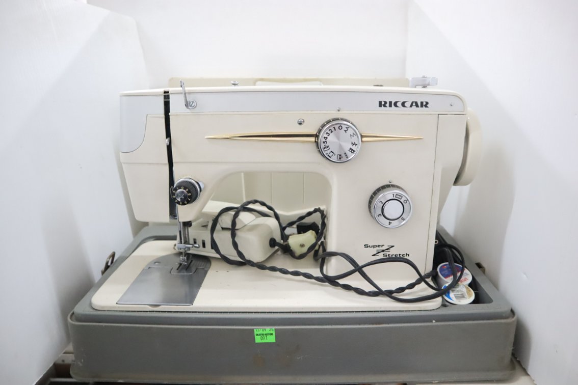 Riccar Sewing Machine