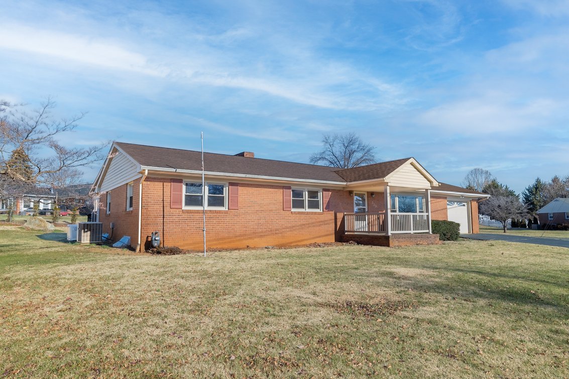 Image for Waynesboro Estate Home