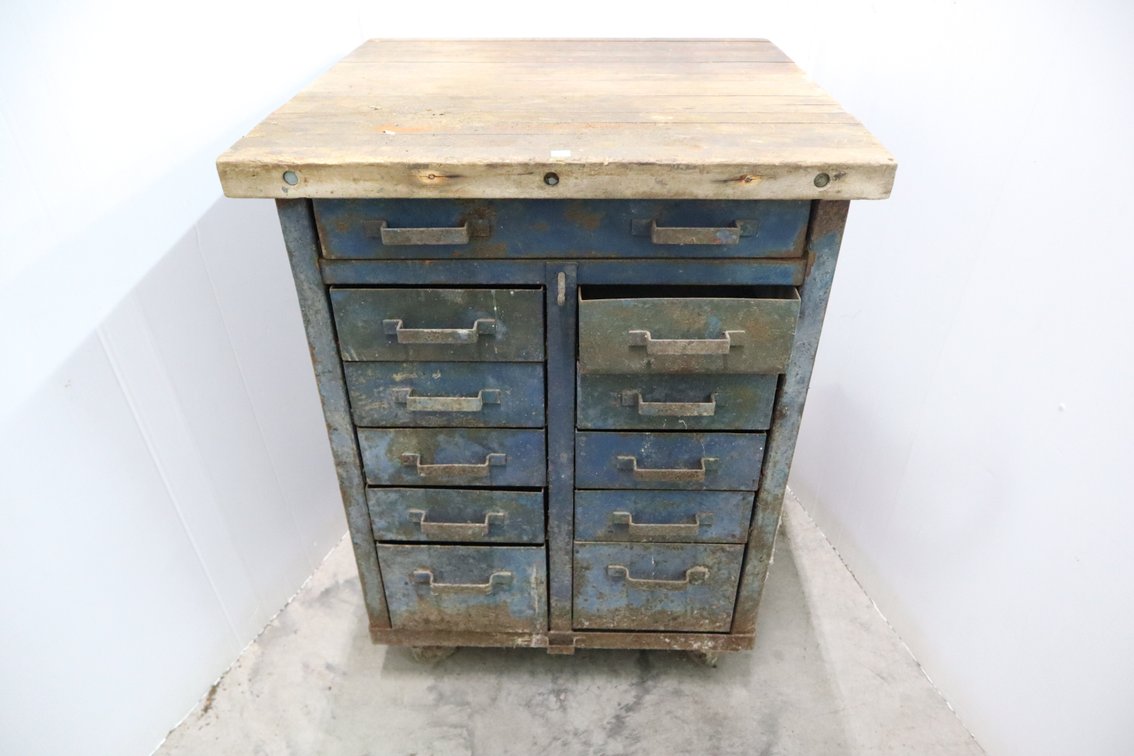 11 Drawer Shop Cabinet