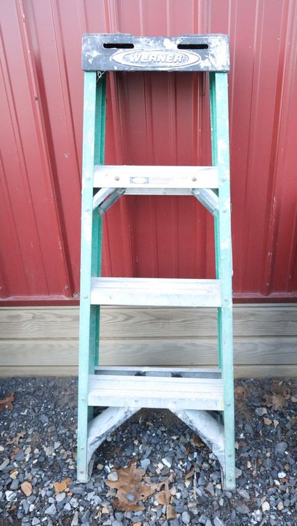 4 Ft Fiberglass Step Ladder