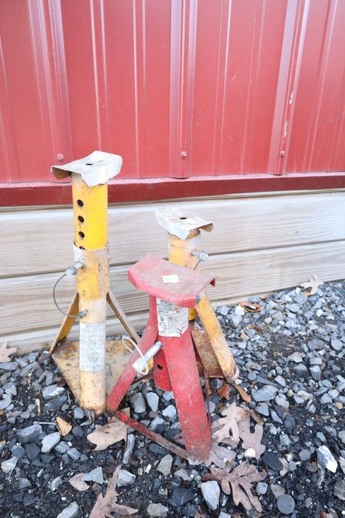 3 Jack Stands