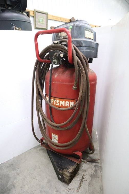 Craftsman 33 Gallon Air Compressor, Needs New Wheels