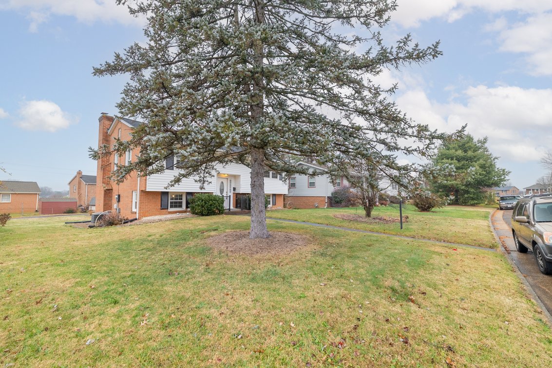 Image for Waynesboro Real Estate Auction