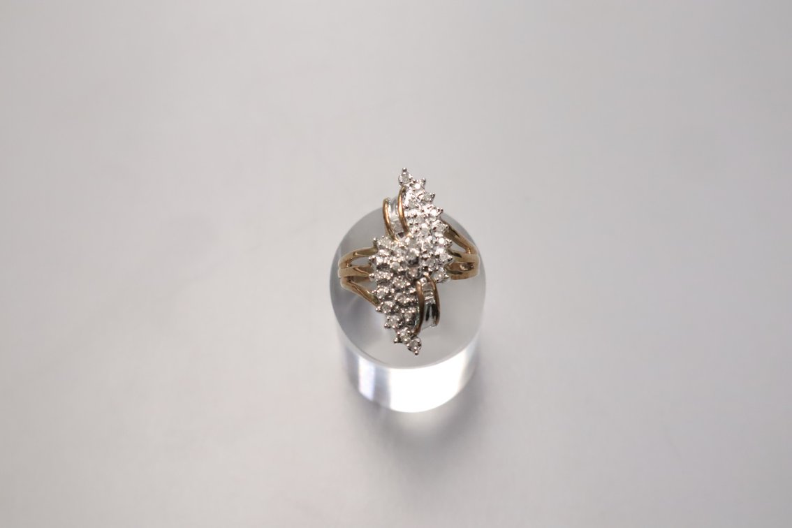 10K Yellow Gold 1/4 ct Total Cluster