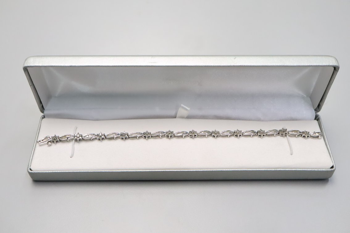 10K White Gold Diamond Bracelet 1 ct