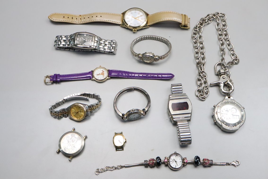 Lg Lot of Ladies / Gents Watches