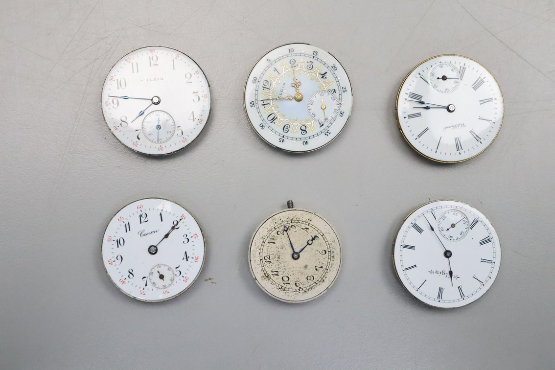 (5) Movt's Pendant Watches