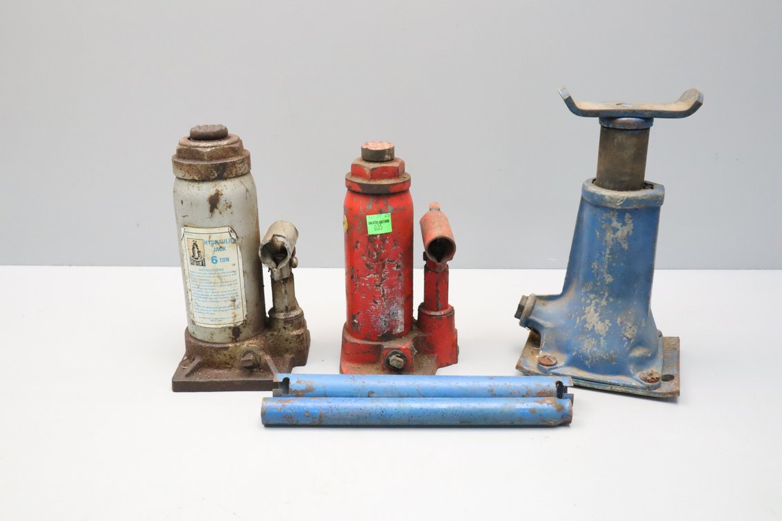 Bottle Jacks