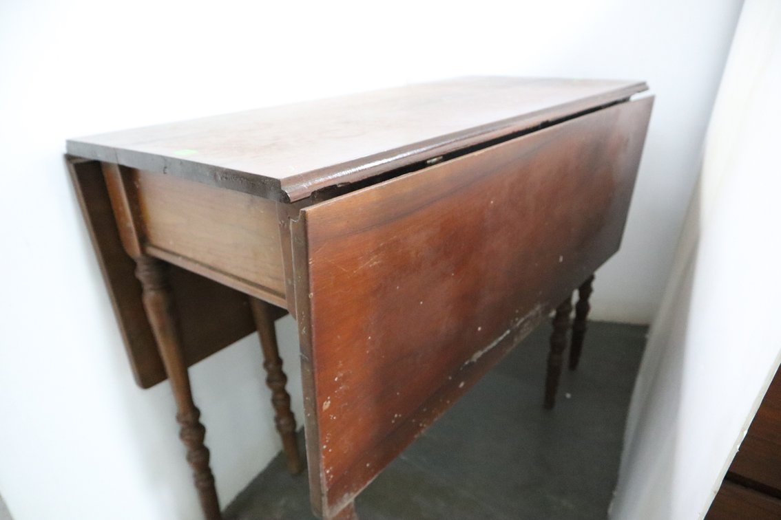 Drop Leaf Table