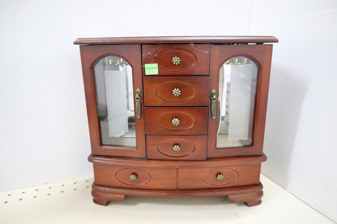 Counter Top Jewelry Cabinet