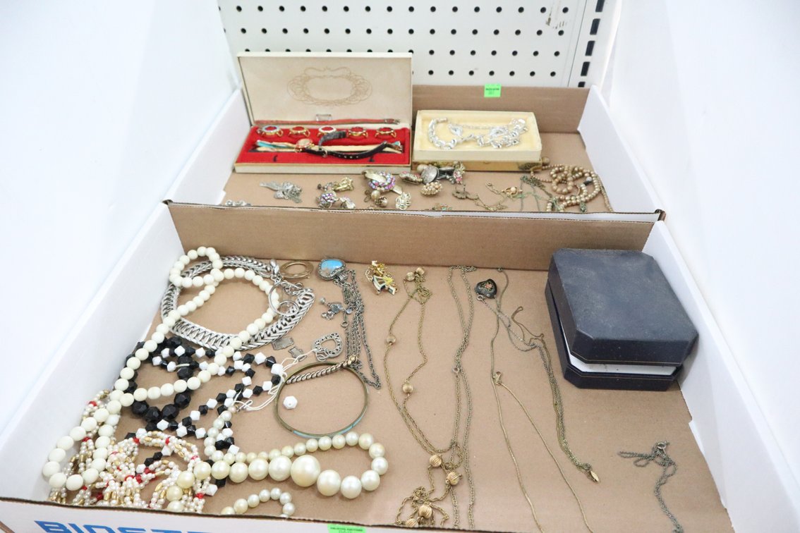 Group of Jewelry