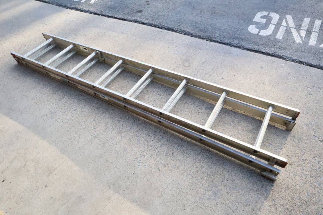 16 Ft Aluminum Extension Ladder