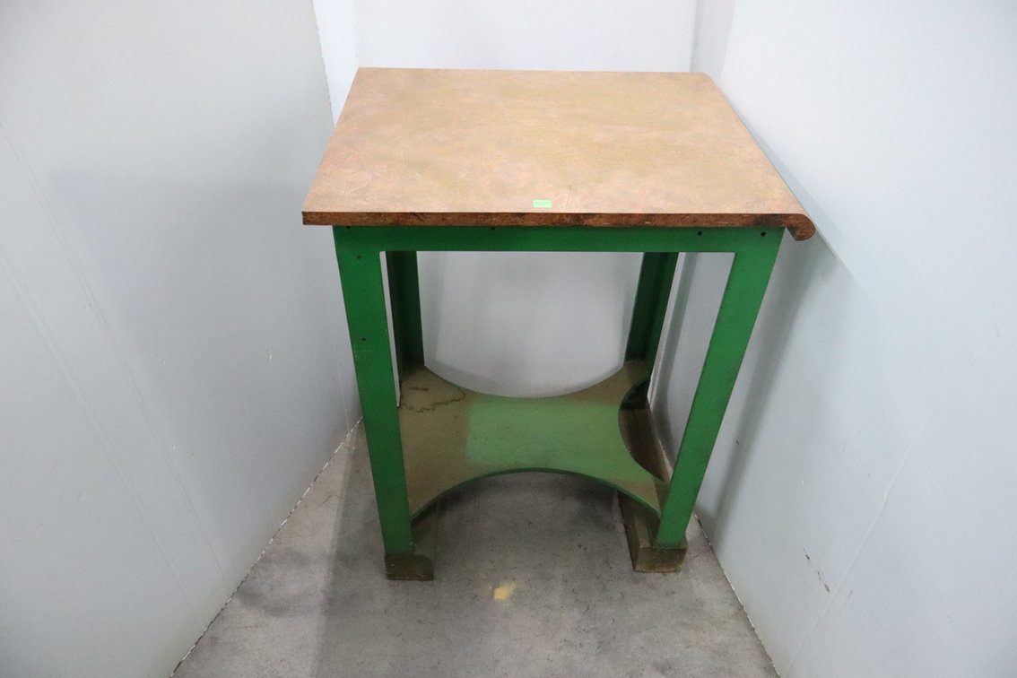 Heavy Duty Metal Shop Stand