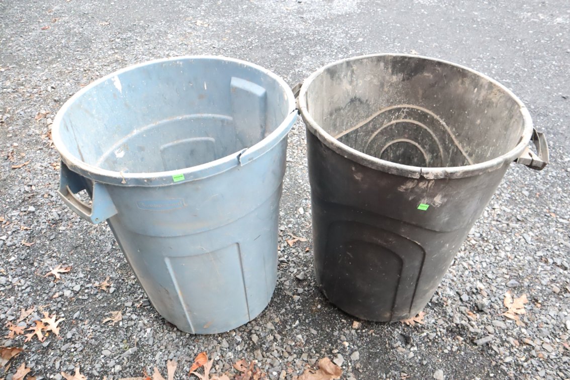 Pair of Plastic Trash Cans, Have Cracks Around The Rim