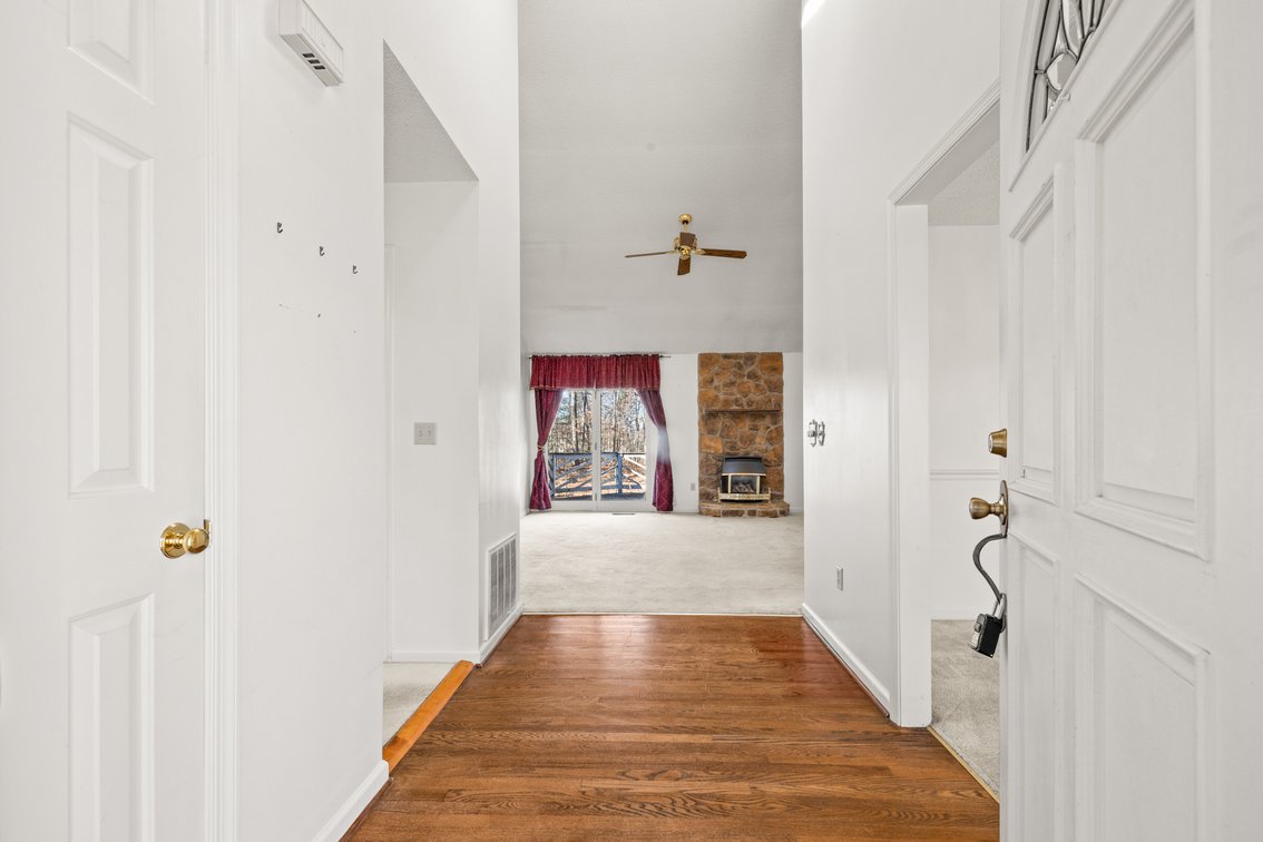 Image for Stuarts Draft Real Estate Auction