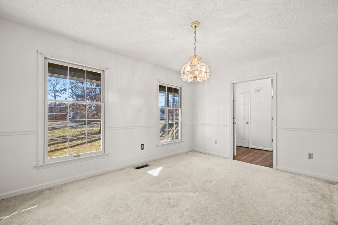 Image for Stuarts Draft Real Estate Auction